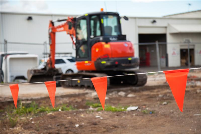 |A comparison between CAZs & Standard Fall Protection|The steps to set up a controlled access zone on a construction site