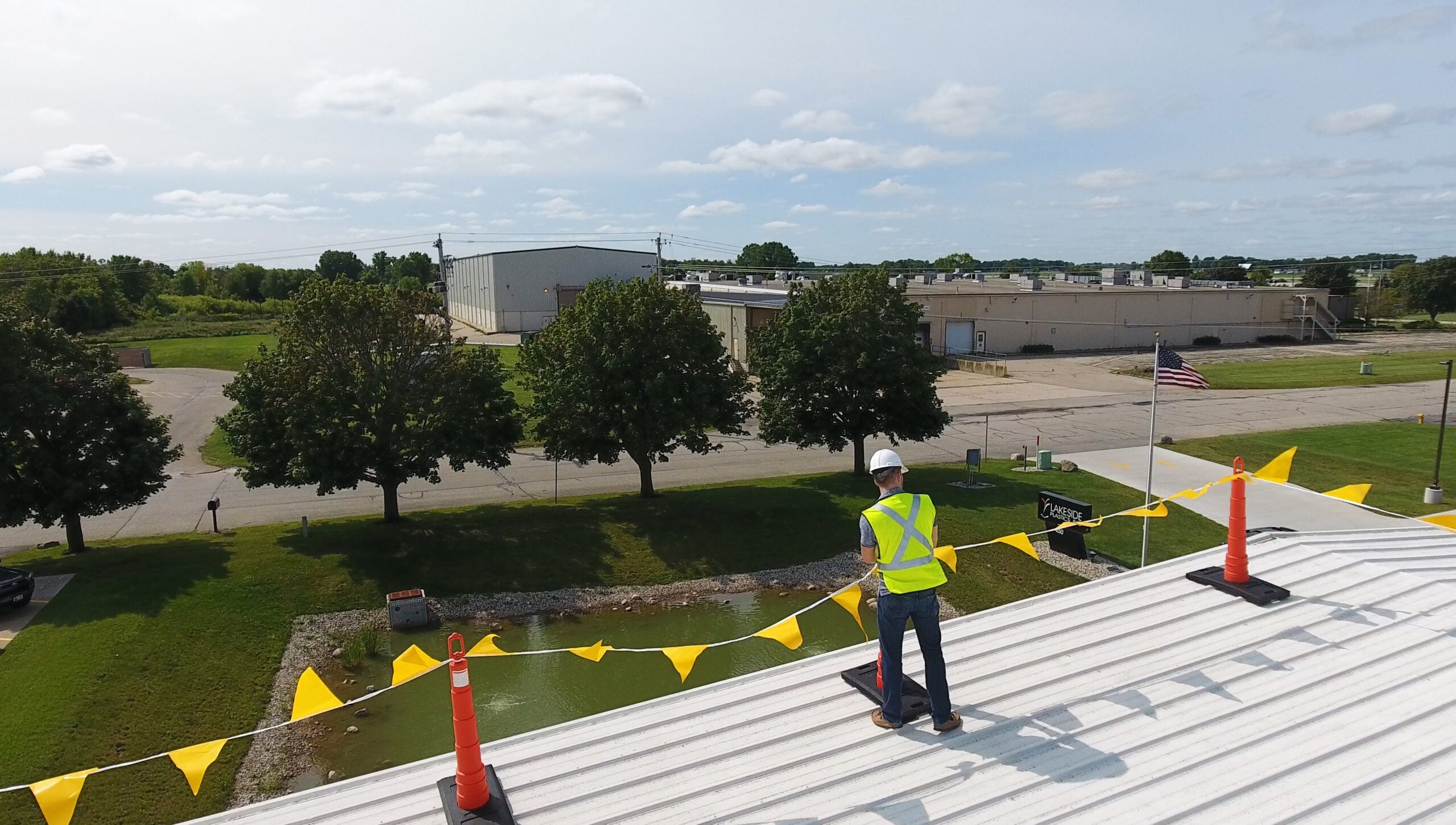 39" Perimeter Defense Cones with 30lbs Roof Edge Base